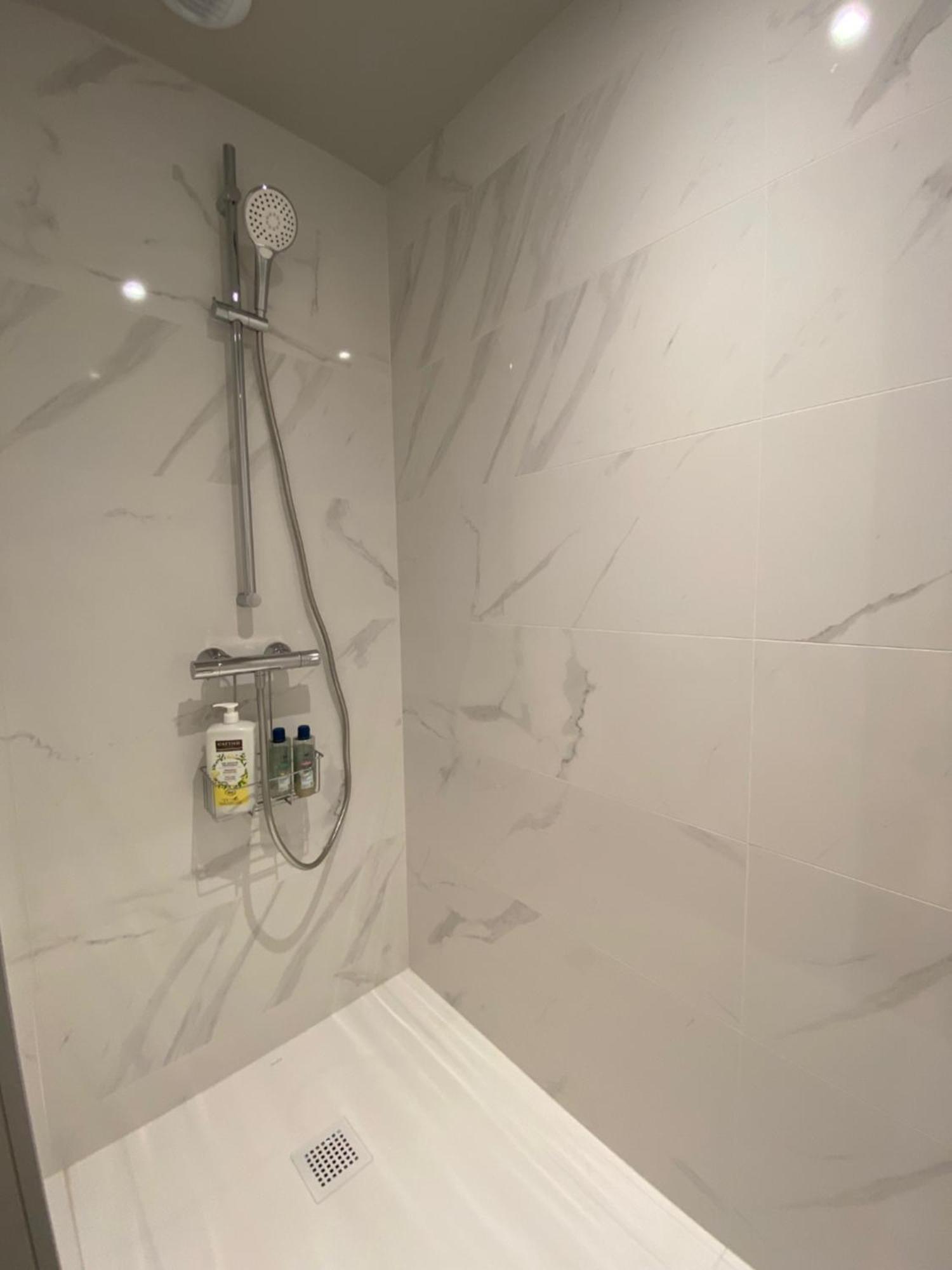 Maison M, Chambre Privee Acces Jardin Piscine Et Jacuzzi Pres De La Rochelle Ла-Рошель Номер фото