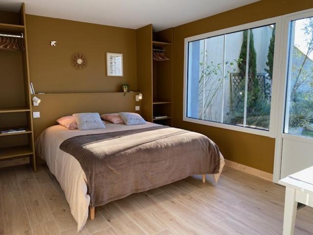 Maison M, Chambre Privee Acces Jardin Piscine Et Jacuzzi Pres De La Rochelle Ла-Рошель Номер фото